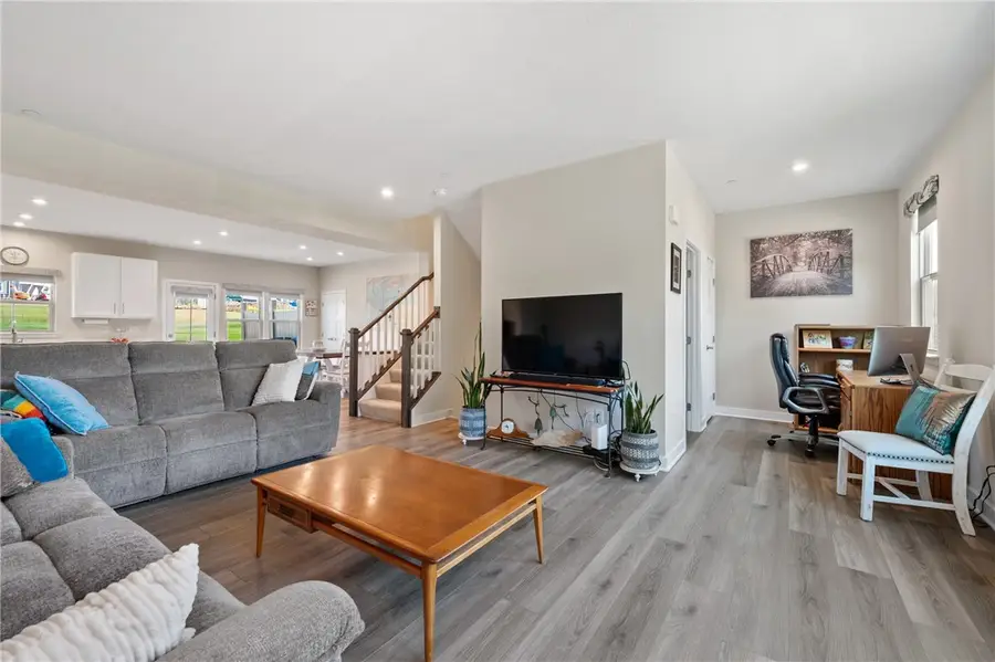 5001 Lampl Ln, Penn Township, PA 15644 - Image #3