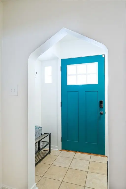 557 Hillcrest Ave, Stowe, PA 15136 - Image #2