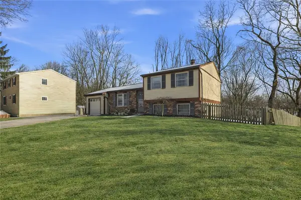 464 Malcolm, Moon/Crescent Twp, PA 15108