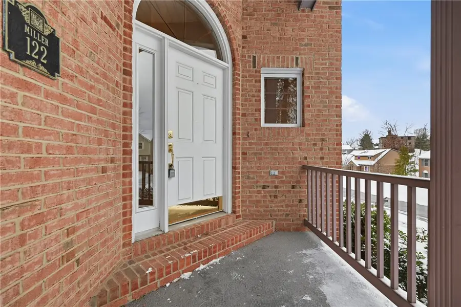 122 Heldon Dr, Moon Township, PA 15108 - Image #3