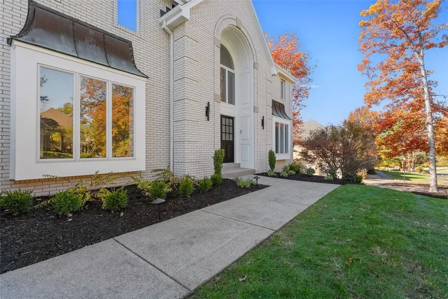 2154 S Villa Drive, Hampton, PA 15044 - Image #2