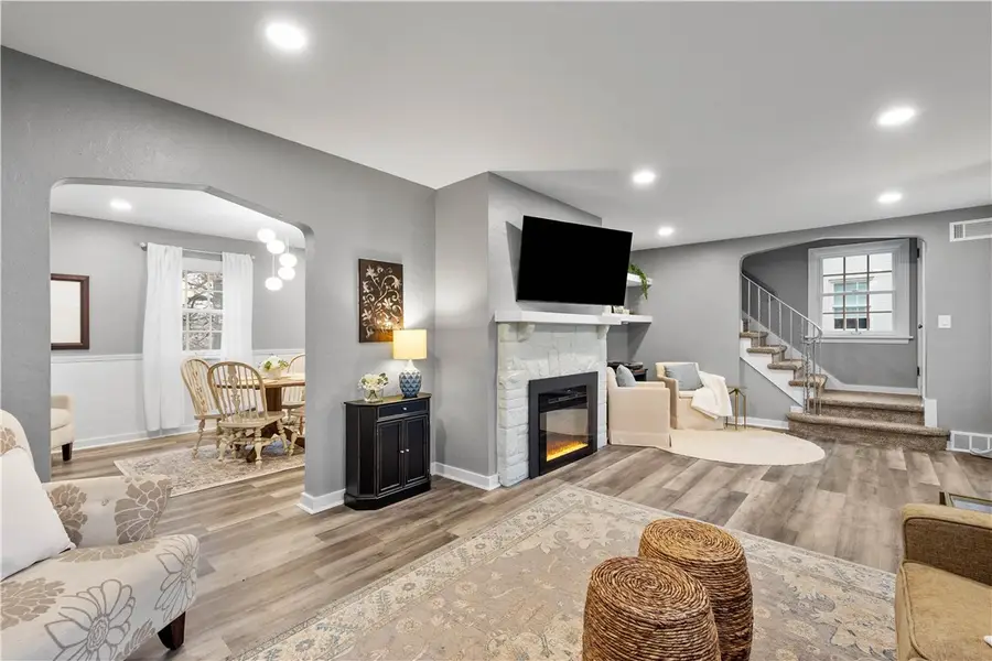 1050 Firwood Dr, Mount Lebanon Township, PA 15243 - Image #3