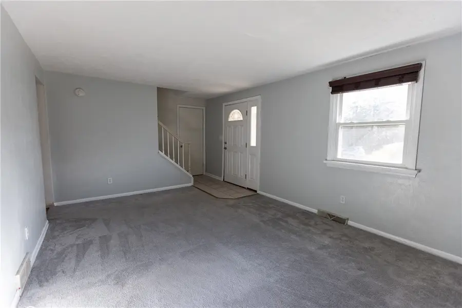 300 Oliver Dr, White Oak, PA 15131 - Image #3