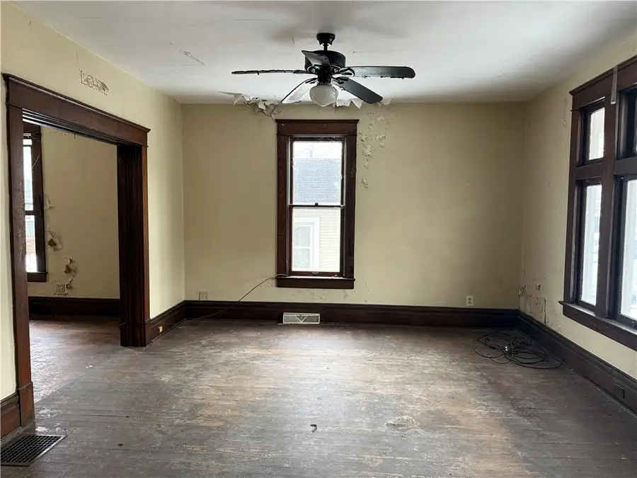 10 W Miller St, New Castle, PA 16102 - Image #2