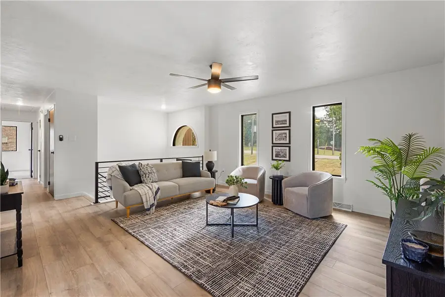 1546 W Ingomar Road, Franklin Park, PA 15237 - Image #2