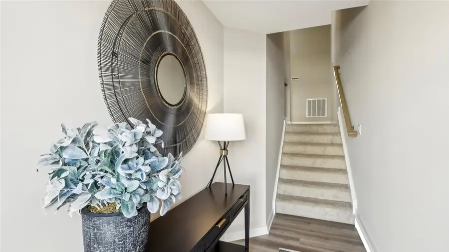 762 Olivia Street, Collier Township, PA 15205 - Image #2