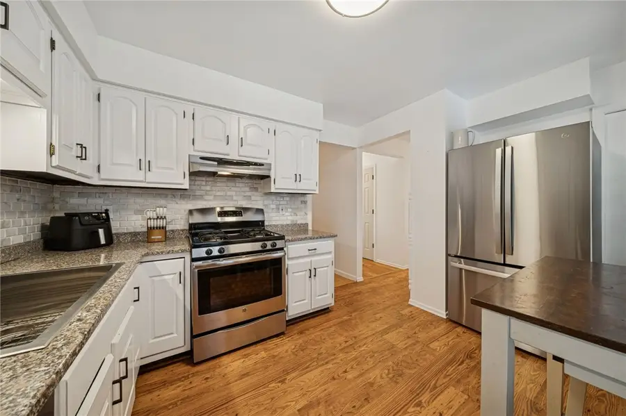 206 Falls Village Rd, Plum, PA 15239 - Image #3