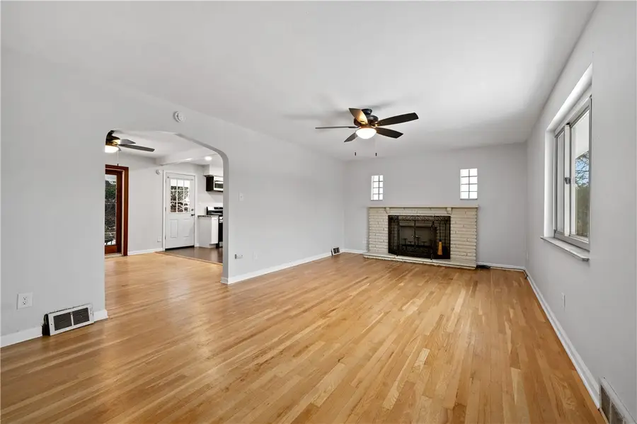 812 Parkway Ave, Penn Hills, PA 15235 - Image #3