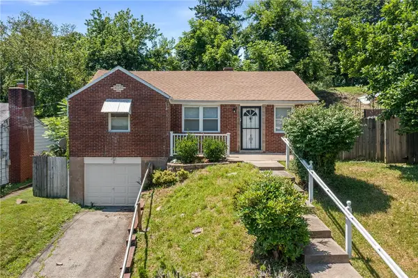 440 Lee Dr, Penn Hills, PA 15235