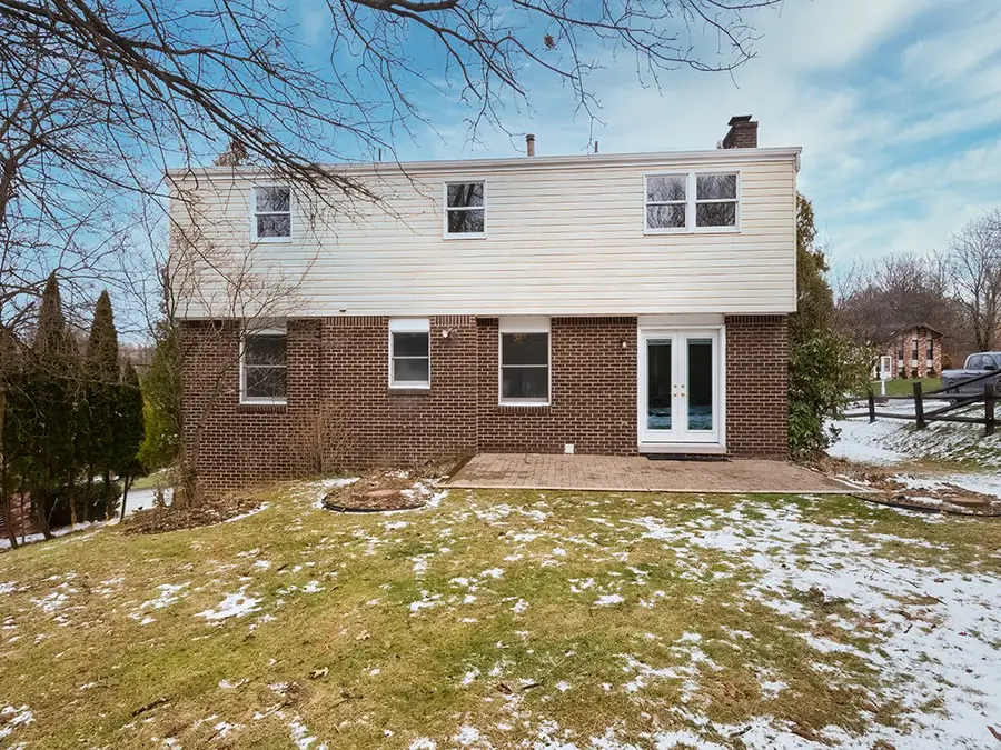 3278 Cramlington Dr, Hampton, PA 15044 - Image #2