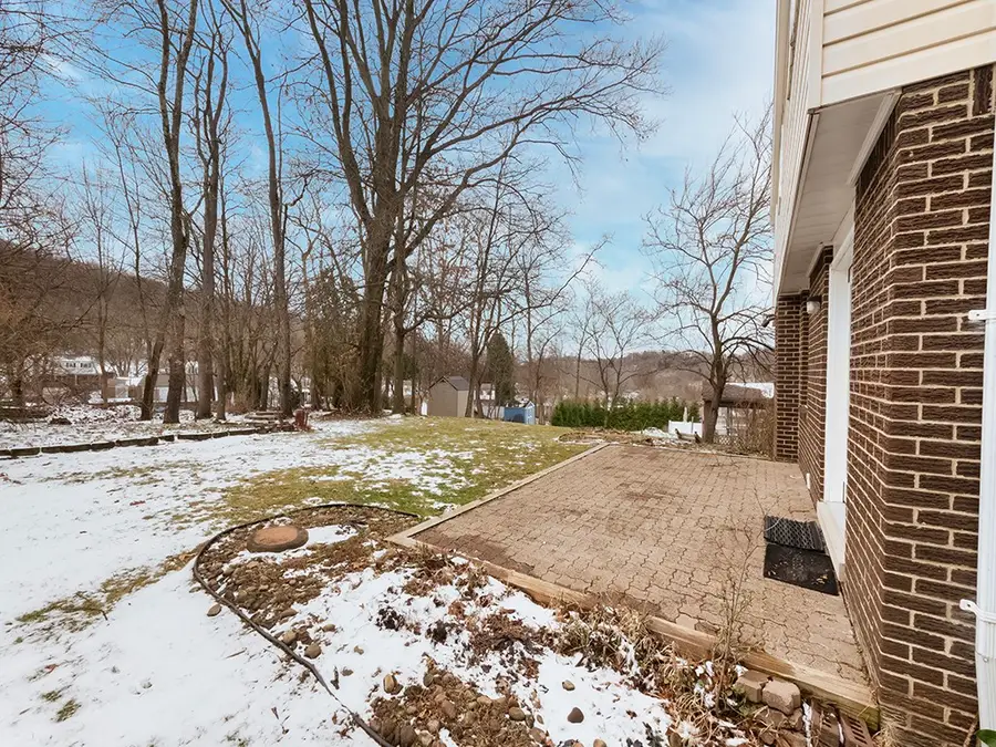 3278 Cramlington Dr, Hampton, PA 15044 - Image #3