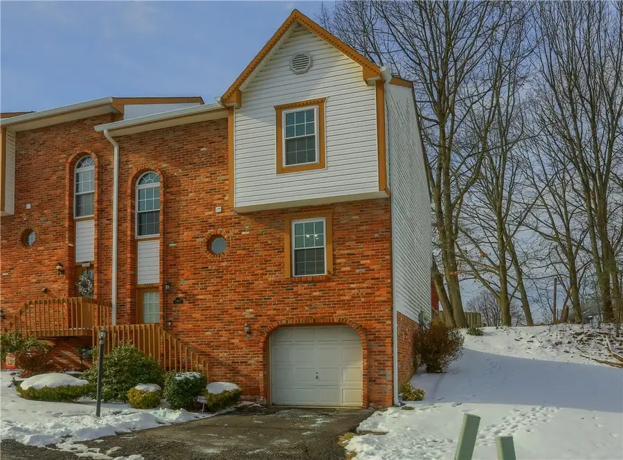 2405 Timberglen Dr, North Fayette, PA 15126 - Image #2