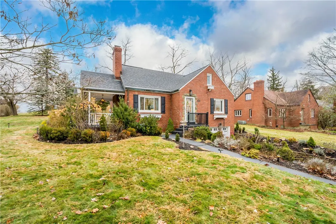 112 Locust Ln, Upper Saint Clair, PA 15241 - Image #1