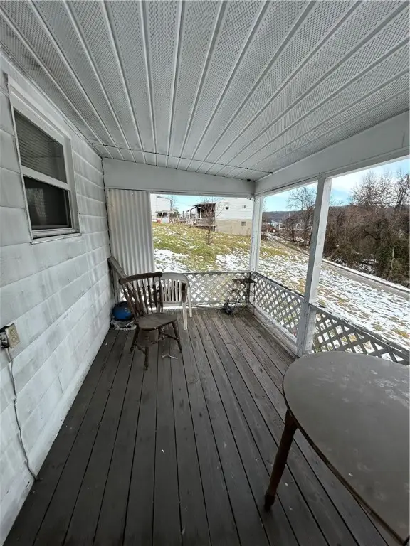 324 Crest St, Clairton, PA 15025 - Image #2