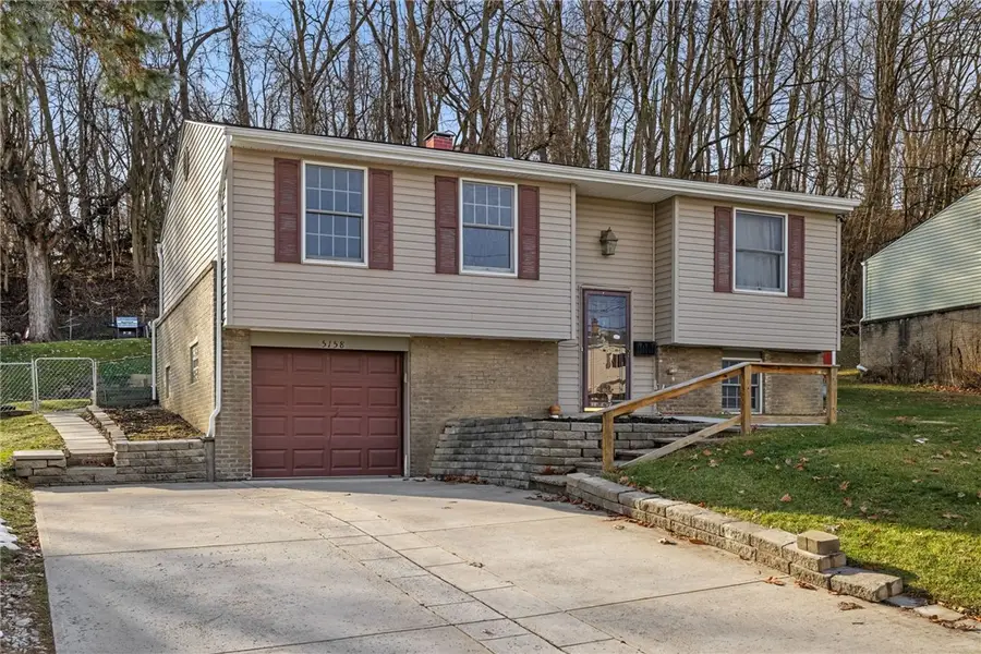 5158 Elmwood Dr, Baldwin, PA 15227 - Image #2