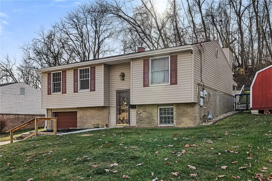 5158 Elmwood Dr, Baldwin, PA 15227 - Image #3