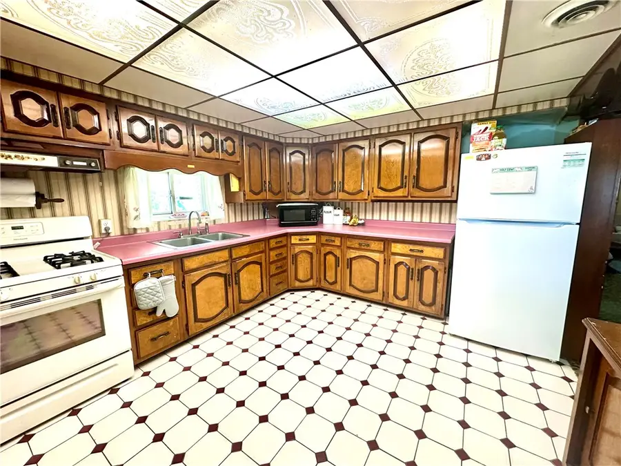 514 Southern Ave, West Kittanning, PA 16201 - Image #3