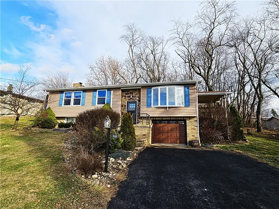 920 Abbott St, Loyalhanna, PA 15650 - Image #2