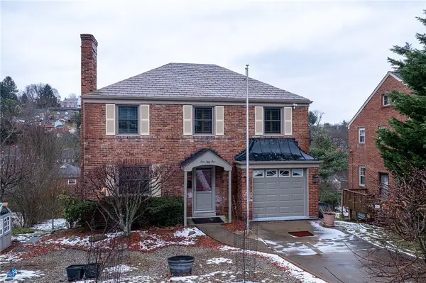 155 Delano Dr, Pleasant Hills, PA 15236