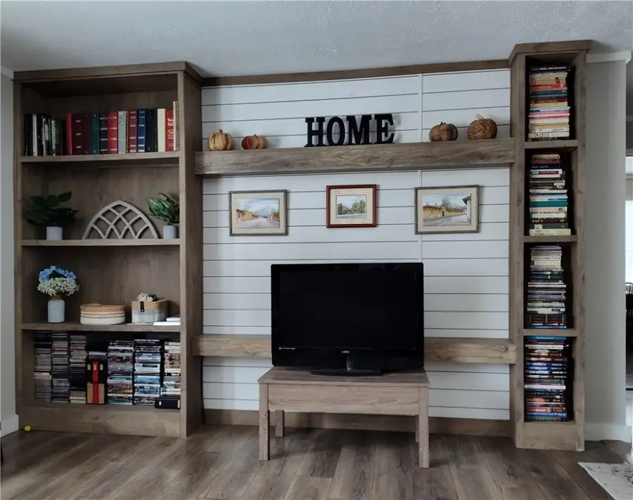 163 Mancini Dr, Somerset Township, PA 15501 - Image #3