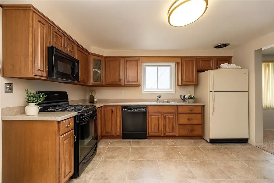 209 Video Dr, Munhall, PA 15120 - Image #3