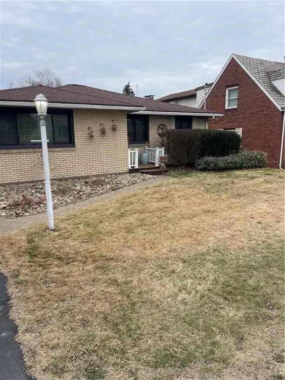 128 Lebanon Church Rd, Pleasant Hills, PA 15236 - Image #2