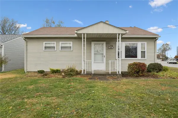 10885 Carlson Dr, Irwin, PA 15642