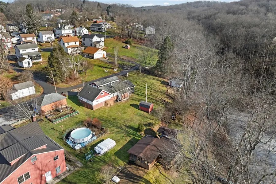 2 Lakeside Dr, Evans City, PA 16033 - Image #3