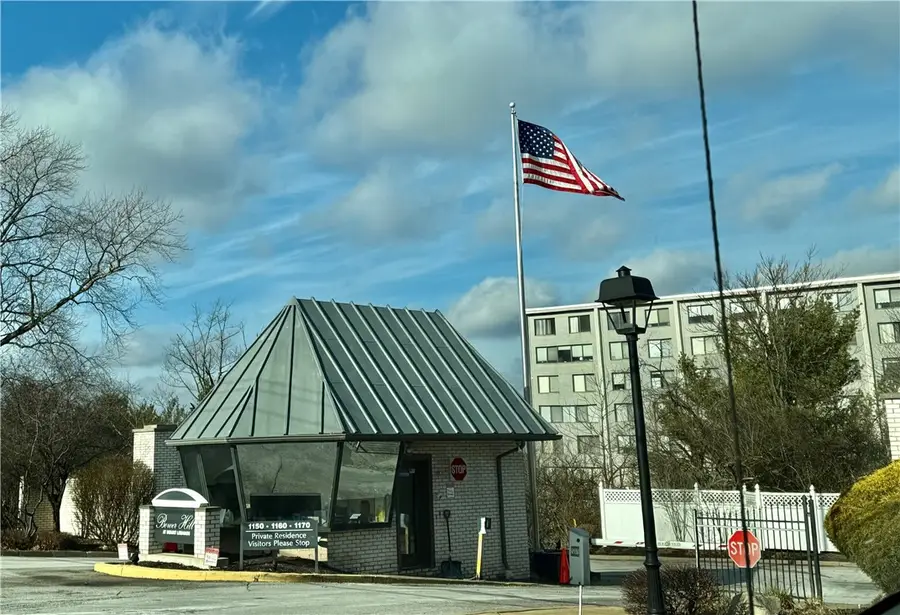 1160 Bower Hill Rd #302c, Mount Lebanon Township, PA 15243 - Image #3