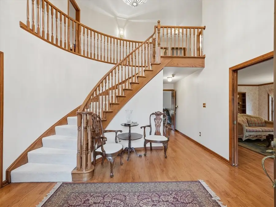 1500 Fox Chase Dr, Franklin Park, PA 15143 - Image #2