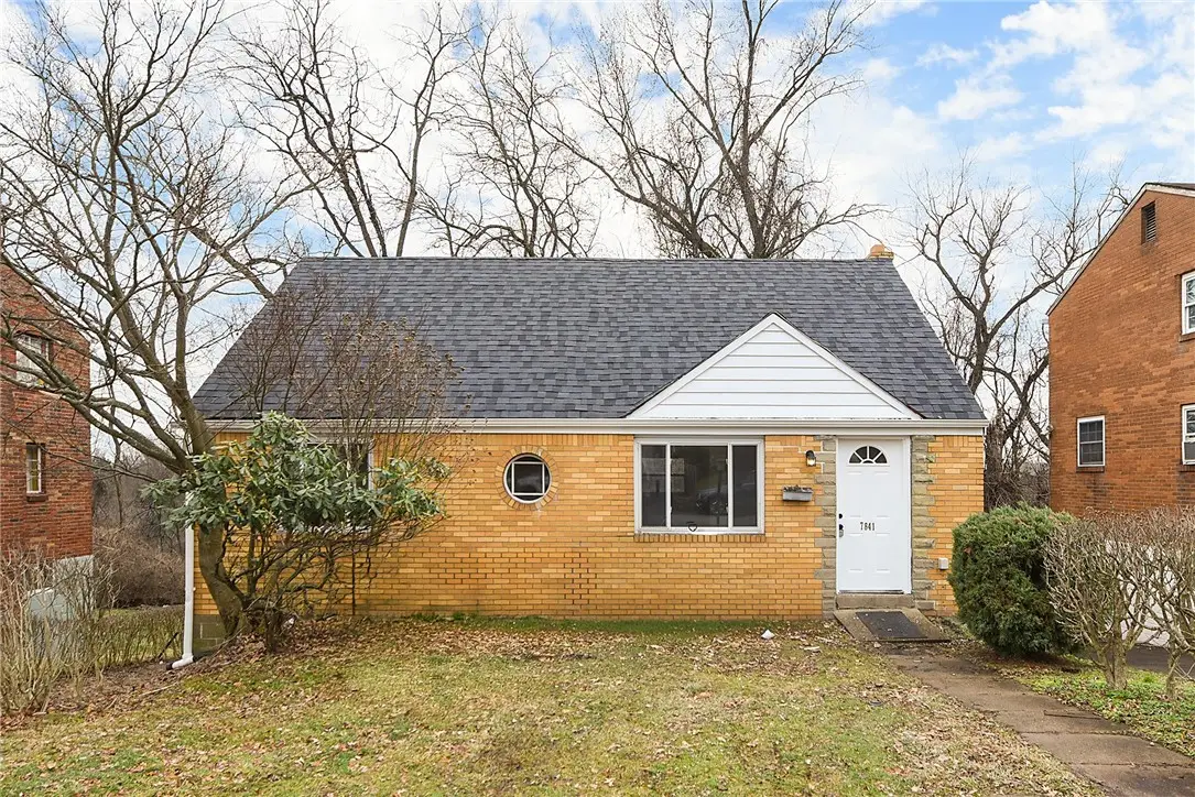 7841 Mark Dr, Verona, PA 15147 - Image #1