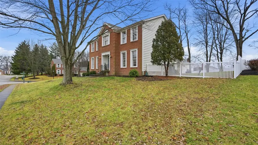 402 Lundy Ct, Cranberry Township, PA 16066 - Image #3