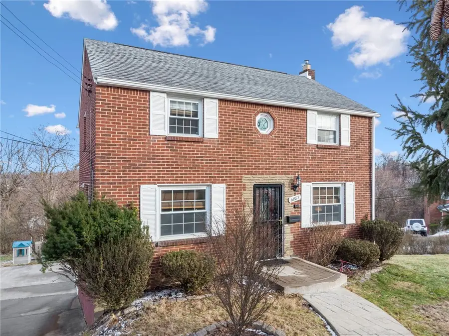 6857 Tunnelview Dr, Penn Hills, PA 15235 - Image #3