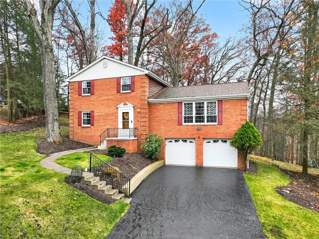 8576 W Barkhurst Dr, McCandless, PA 15237 - Image #1