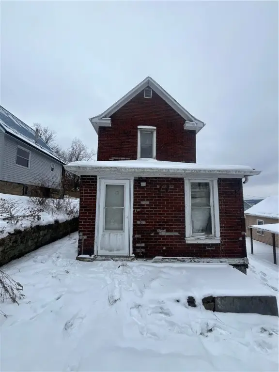 131 Pleasantview Ave, Butler, PA 16001 - Image #2