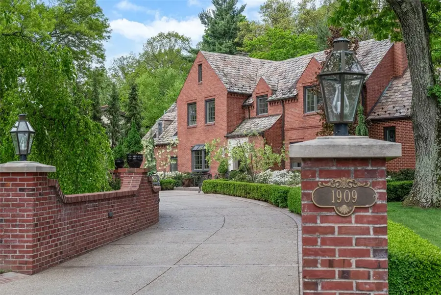 1909 Highgate Rd, Upper Saint Clair, PA 15241 - Image #3