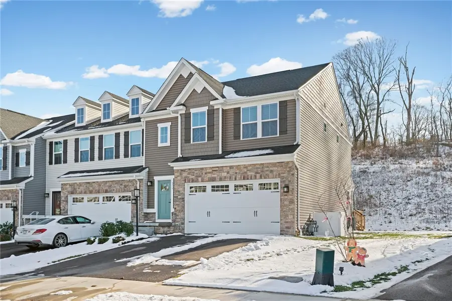 216 Dana Dr, Ohio, PA 15143 - Image #2