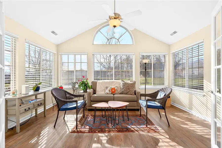 542 Fair Meadow Dr, Chartiers, PA 15301 - Image #3