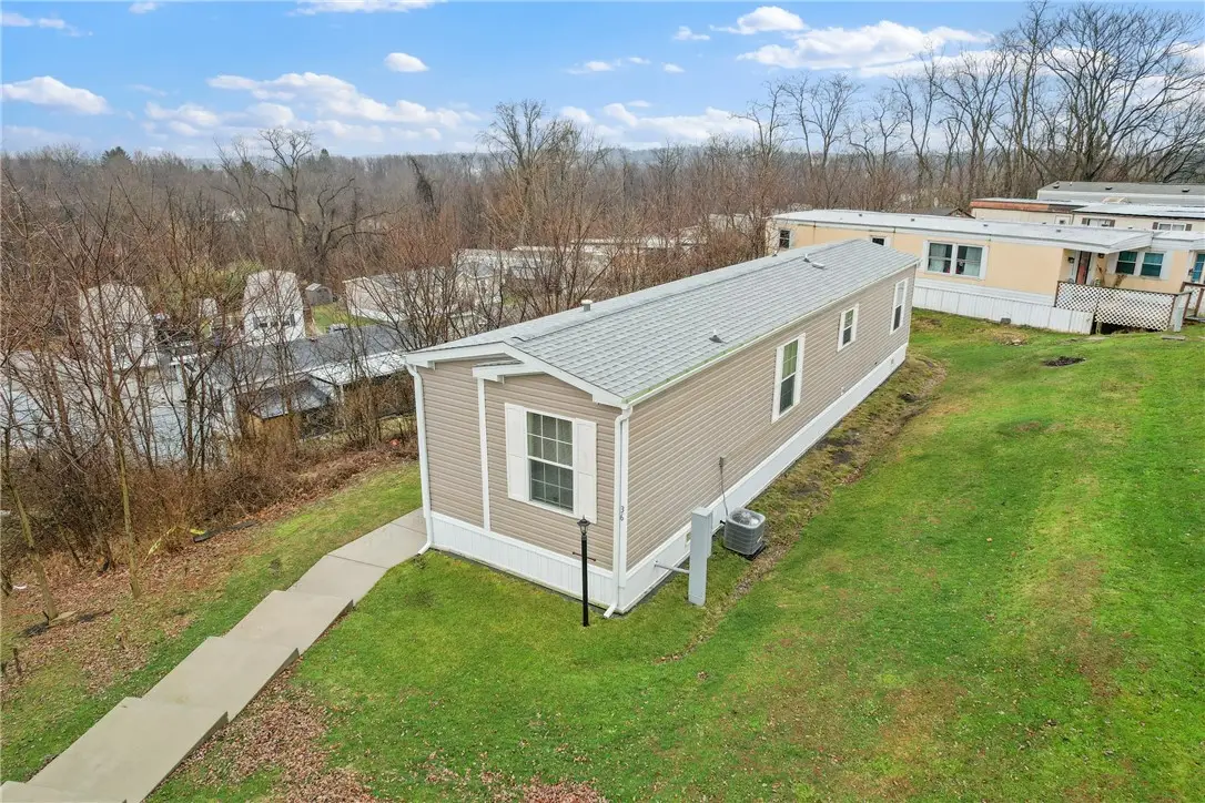 36 Leesburg Court, Imperial, PA 15126 - Image #1