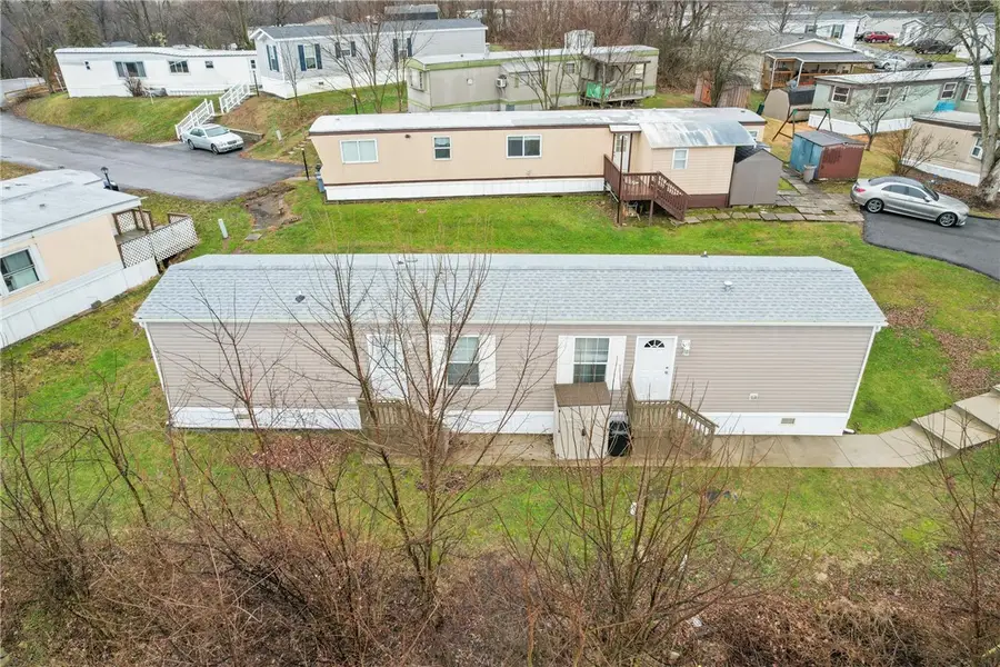 36 Leesburg Court, Imperial, PA 15126 - Image #2