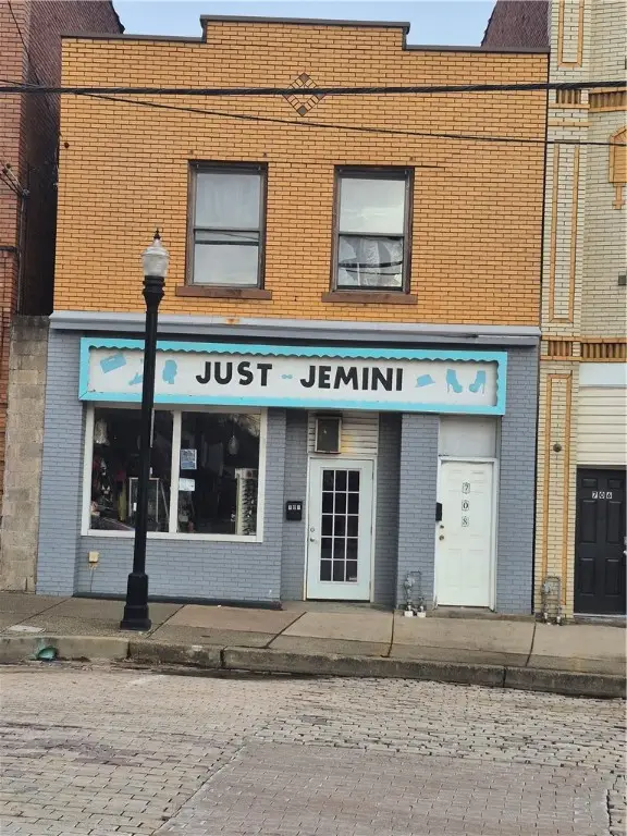 708 Broadway Ave, Stowe Twp, PA 15136