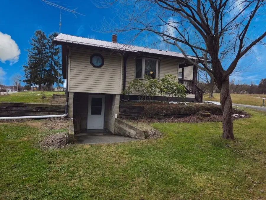 41 Bradley Rd, Jackson Center, PA 16133 - Image #3