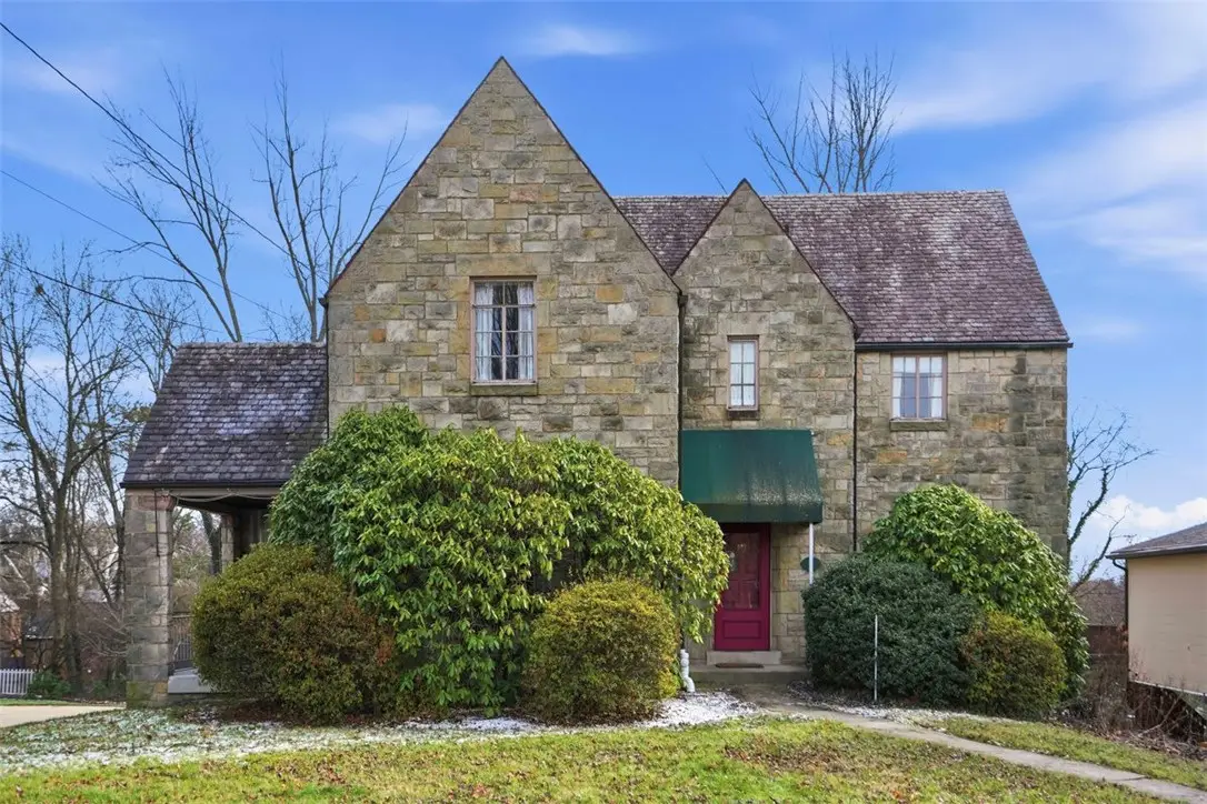 81 Longuevue Dr, Mount Lebanon Township, PA 15228 - Image #1