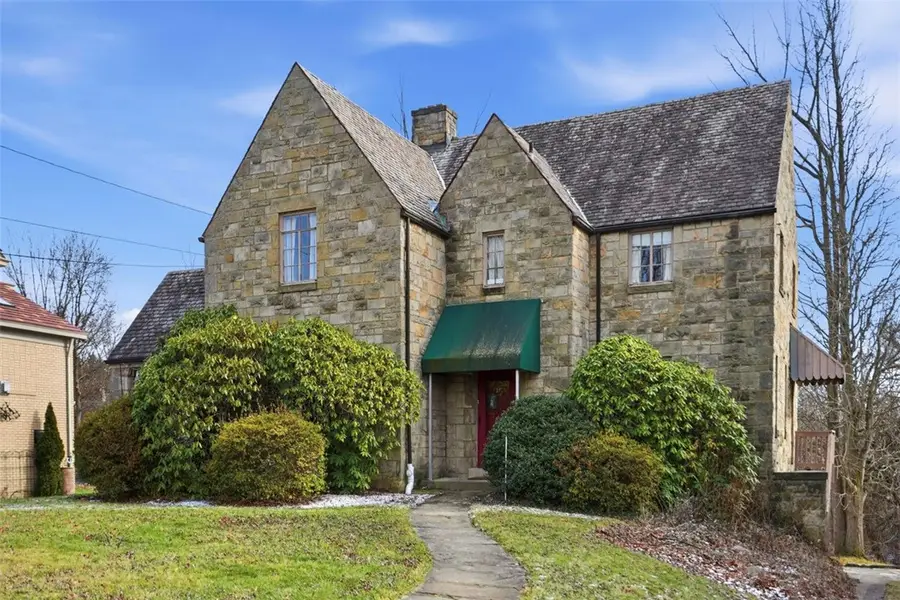 81 Longuevue Dr, Mount Lebanon Township, PA 15228 - Image #2