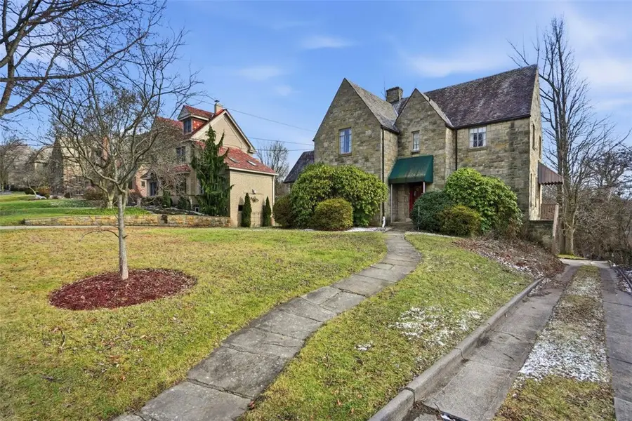 81 Longuevue Dr, Mount Lebanon Township, PA 15228 - Image #3