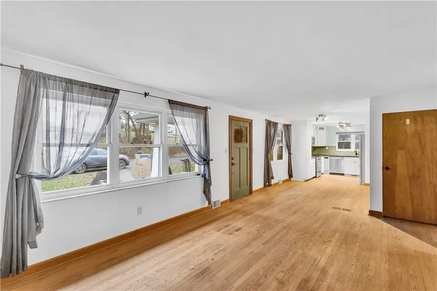 138 Sunset Ln, Center, PA 15001 - Image #2