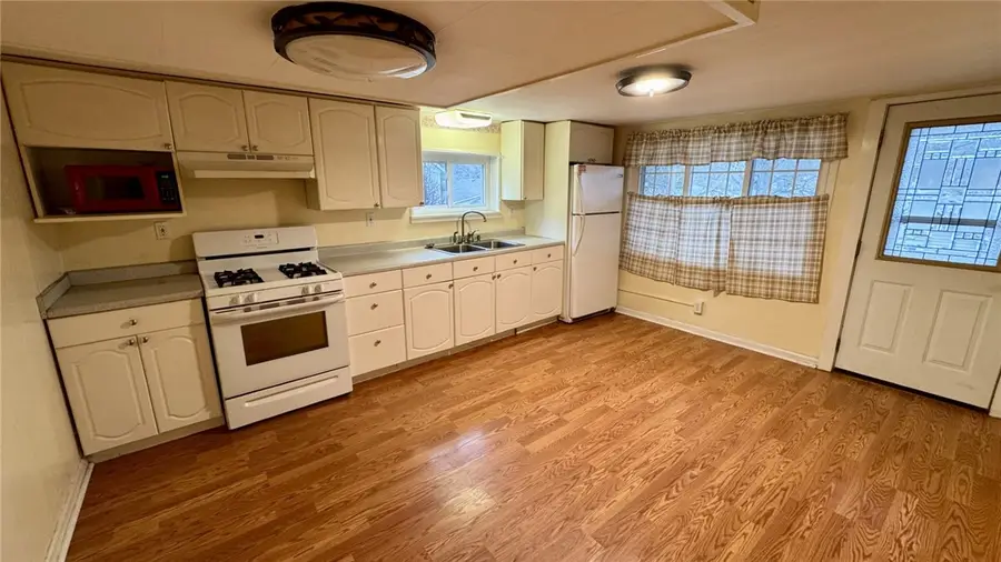 1437 Crawford St, North Fayette, PA 15126 - Image #3