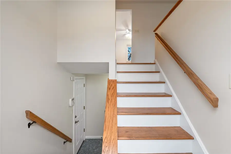 7 Dover Rd, Penn Township, PA 15642 - Image #2