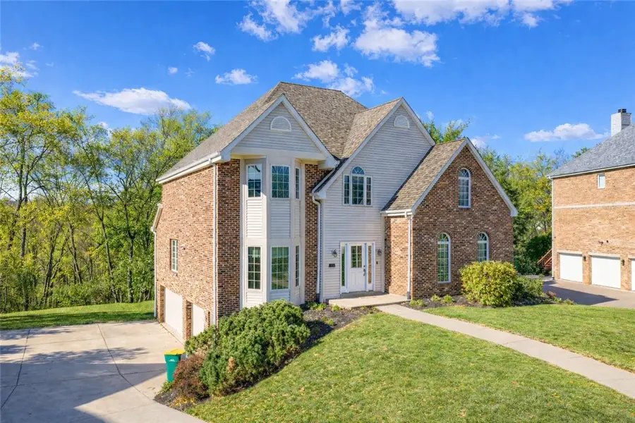 2478 Matterhorn Dr, Wexford, PA 15090 - Image #2