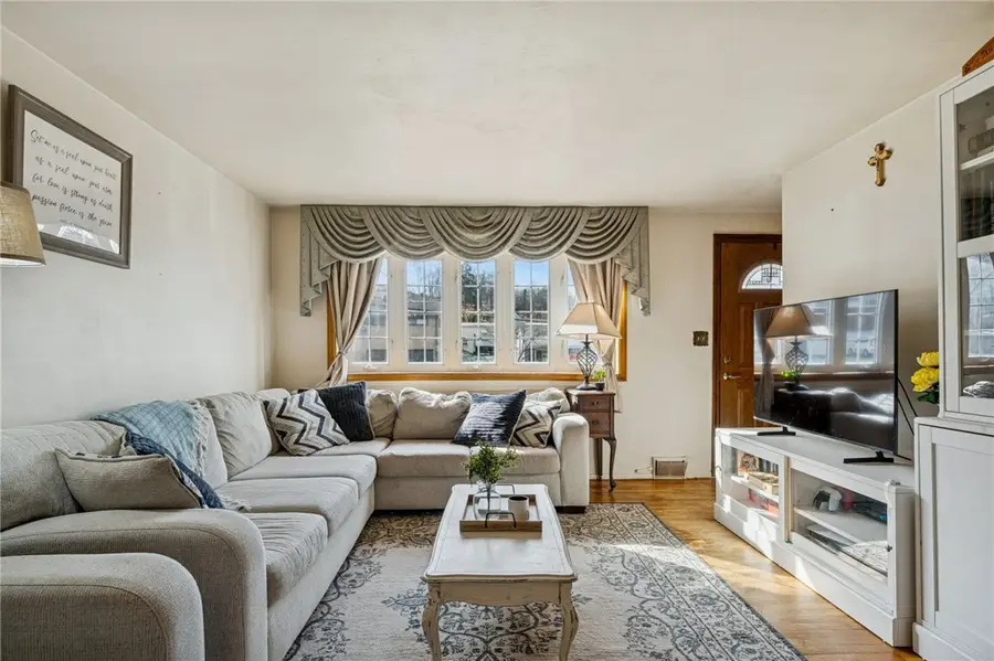 13723 Ormsby, North Huntingdon, PA 15642 - Image #3